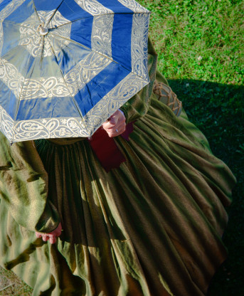 _DSC0714 dress and parasol-Exposure lightened 1500